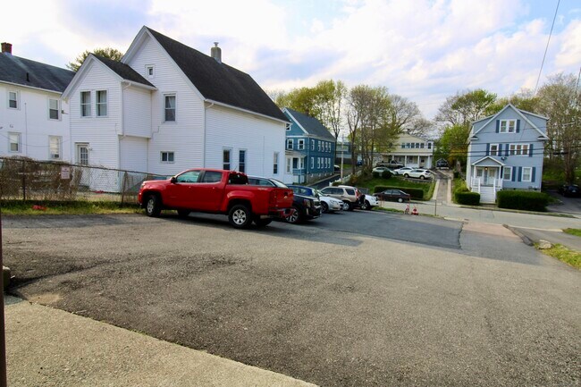 Building Photo - 38 Denison Ave