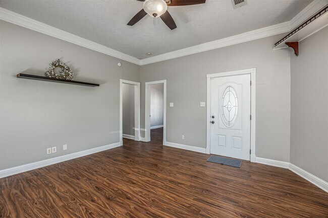 Building Photo - 3525 Bridgette Ln