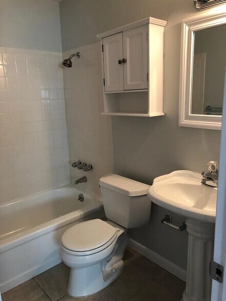 2nd bathroom - 594 Ingalls St