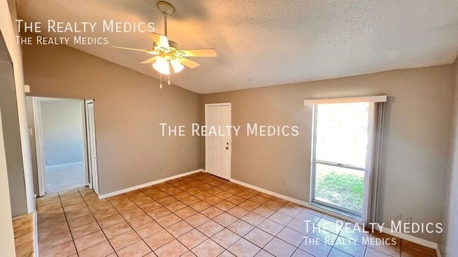 Building Photo - 12347 Antonio Cir