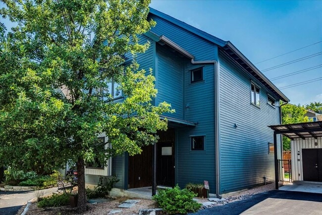 Building Photo - 3505 Villa Ct