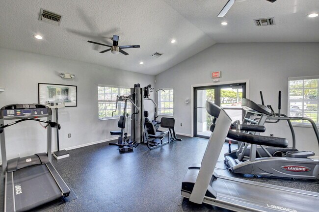 Building Photo - 7558 Ironbridge Cir