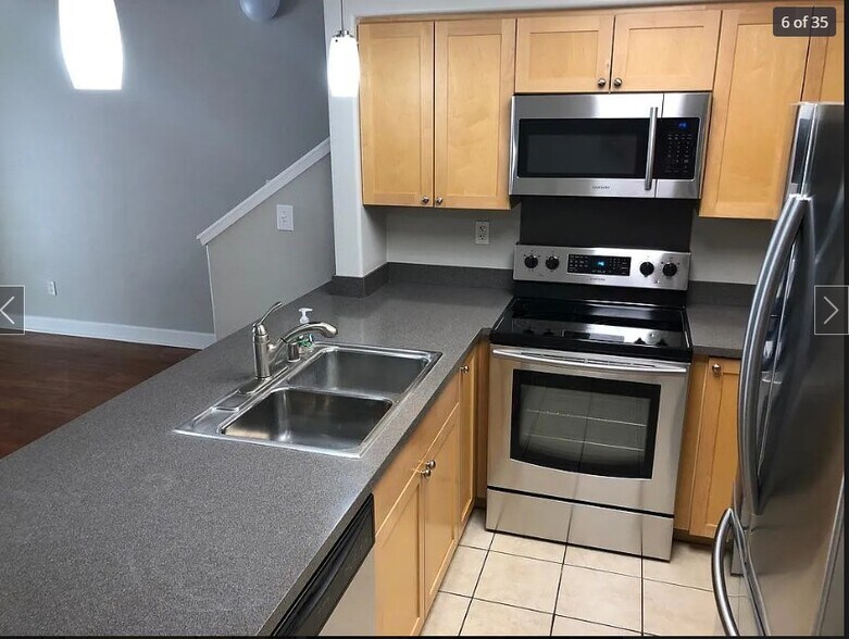 Building Photo - 921492 Aliinui Dr