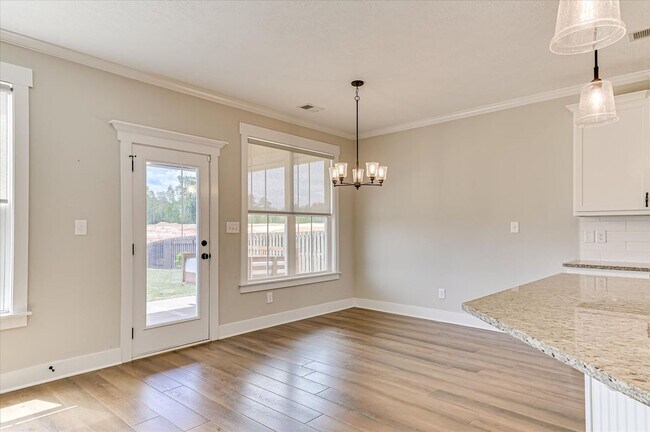 Building Photo - 419 Barrow Ln