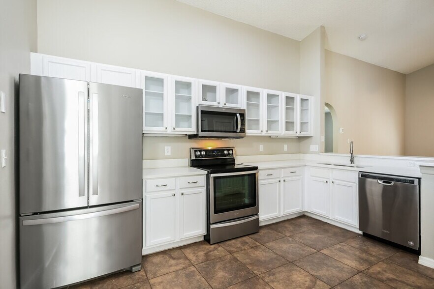 Building Photo - 652 Sitka Ct