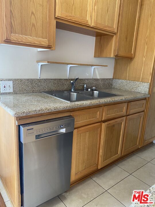 Building Photo - 1552 Brockton Ave