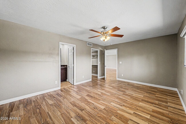 Building Photo - 1340 E Donner Dr