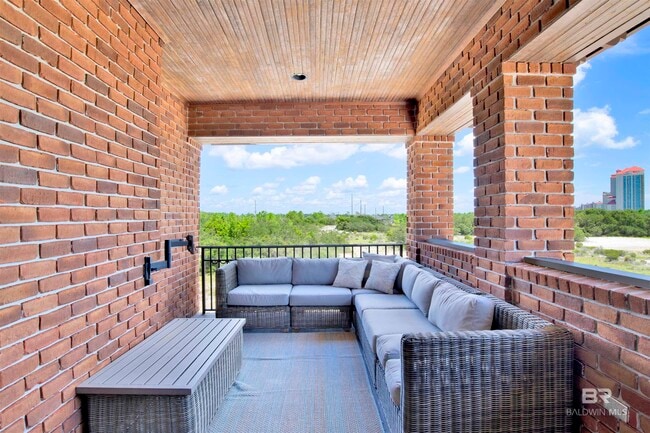 Building Photo - 16 Market St