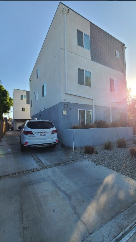 Building Photo - 839 E 32nd St