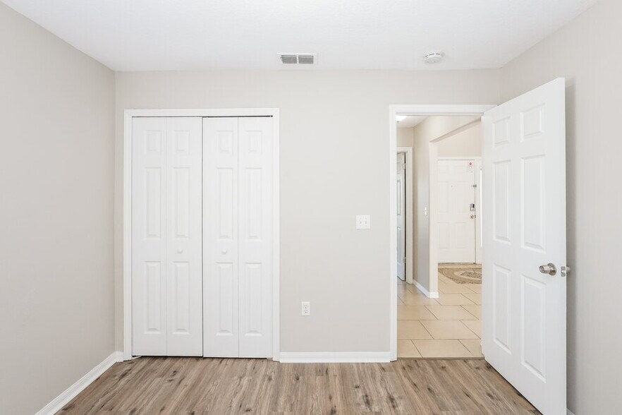 Building Photo - 39 Peterlee Ct