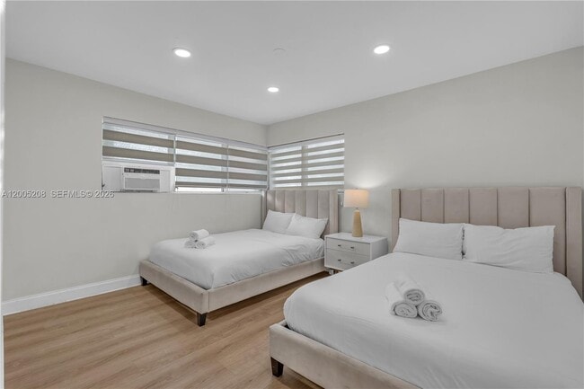 Building Photo - 10006 E Bay Harbor Dr