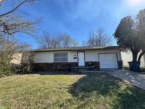 Building Photo - Newly Updated 3 Bedroom Home by Legacy School