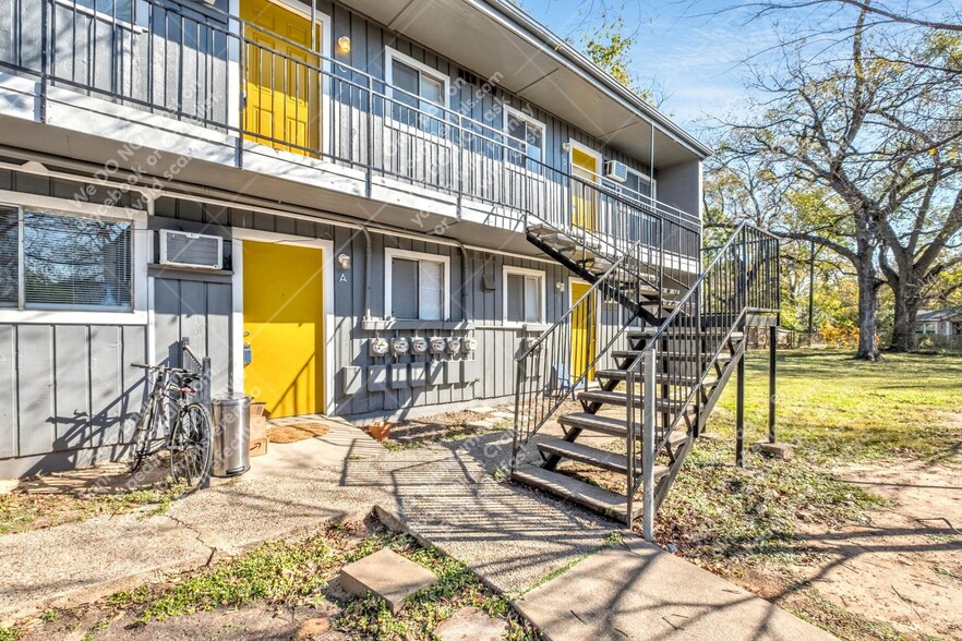 Primary Photo - 903 Springdale Rd