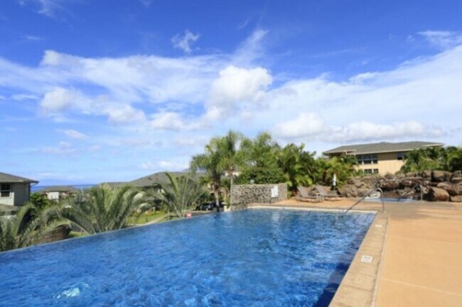 Primary Photo - Gorgeous like new Premier condo in S. Kihe...