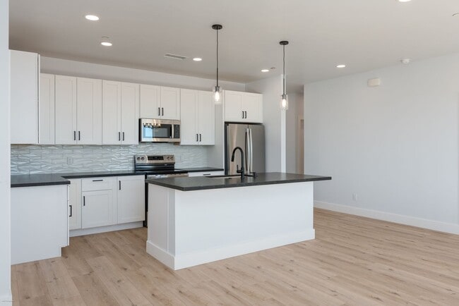 Building Photo - 15NAD