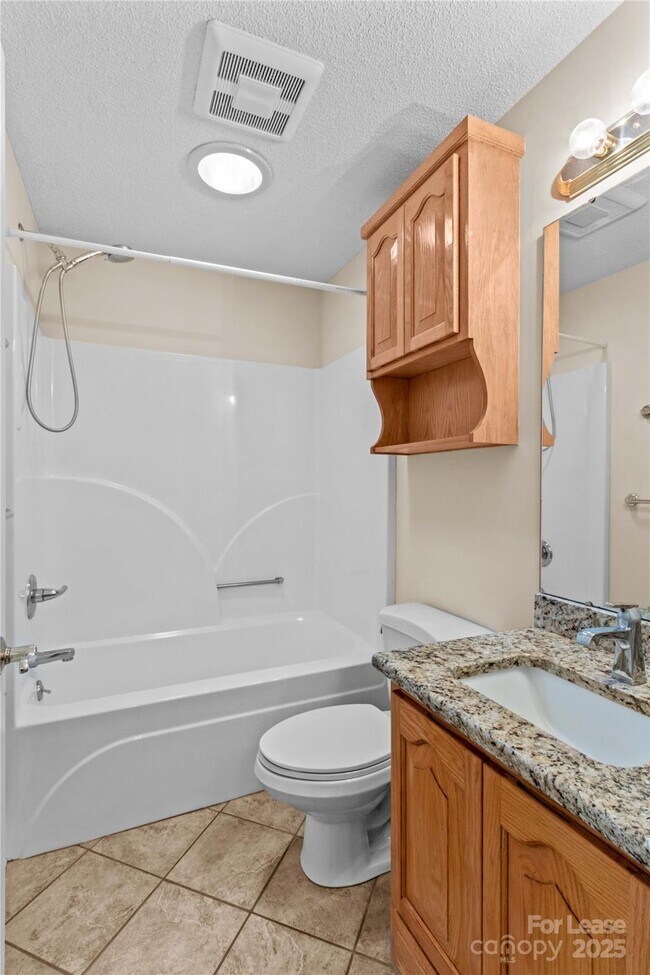 Building Photo - 4522 Long Cove Dr