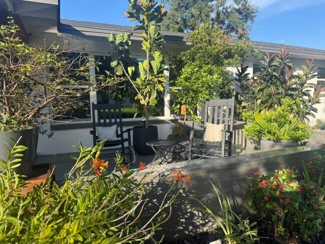 Building Photo - 1815 Barker Dr