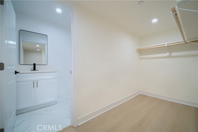 Building Photo - 801 E 84th Pl