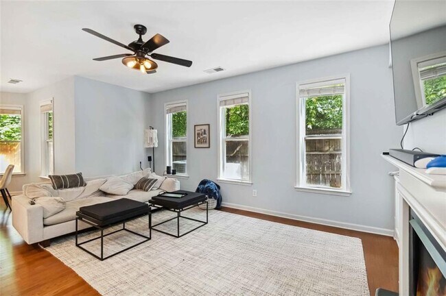 Building Photo - 11931 Aspen Forest Dr