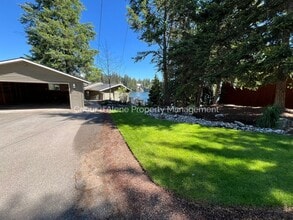 Building Photo - 2+ bed, 2 bath house on the Spokane River!