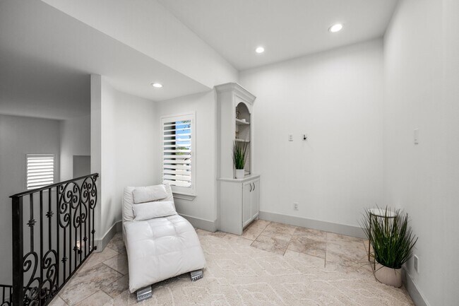 Building Photo - 1210 Parkerhaven Ct