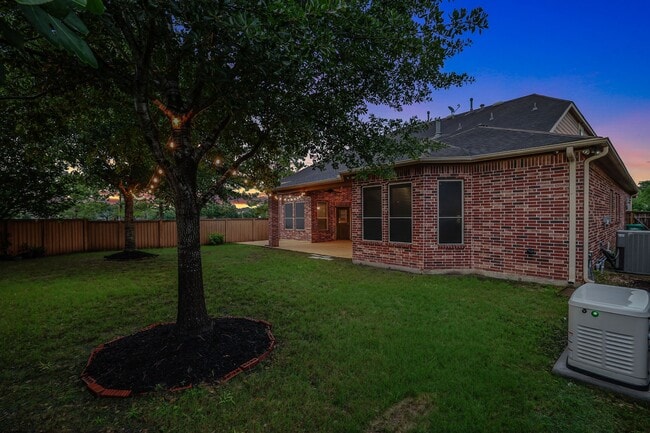 Building Photo - 10423 Hatcher Dr
