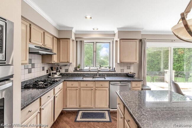 Building Photo - 9049 Cobblestone Cir