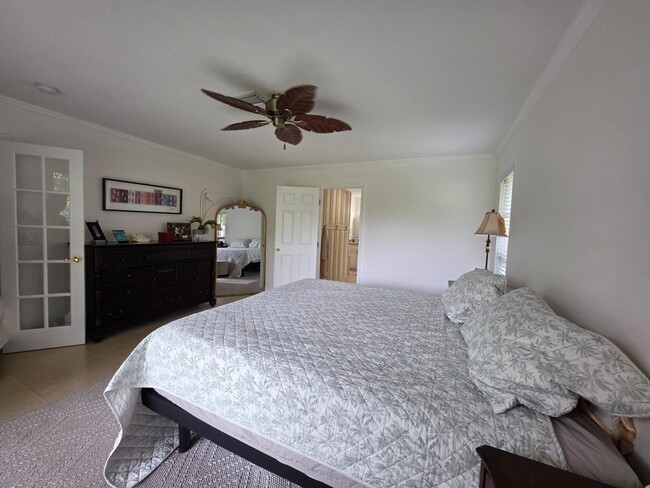 Building Photo - 435 Pine Villa Dr