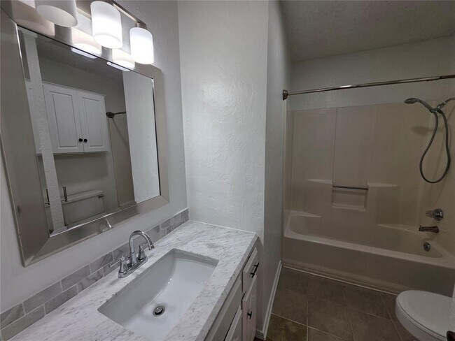 Building Photo - 1306 SW 96th St