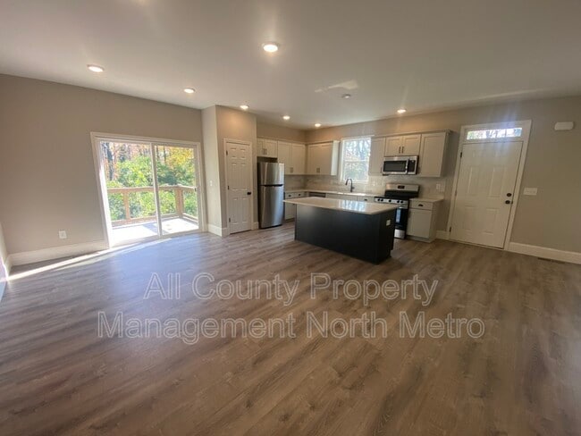 Building Photo - 5390 Valley Dr