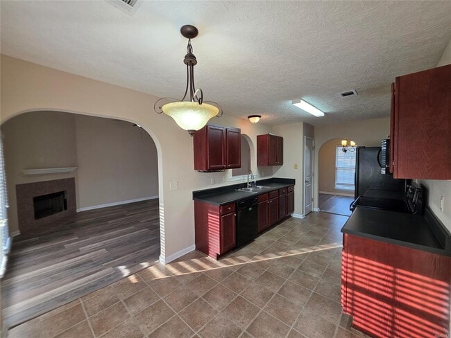 Building Photo - 6136 Old Post Lane