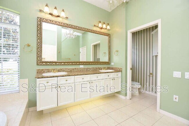 Building Photo - 3203 Highlands Lakeview Cir