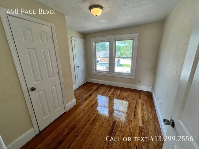 Building Photo - 458 Page Blvd