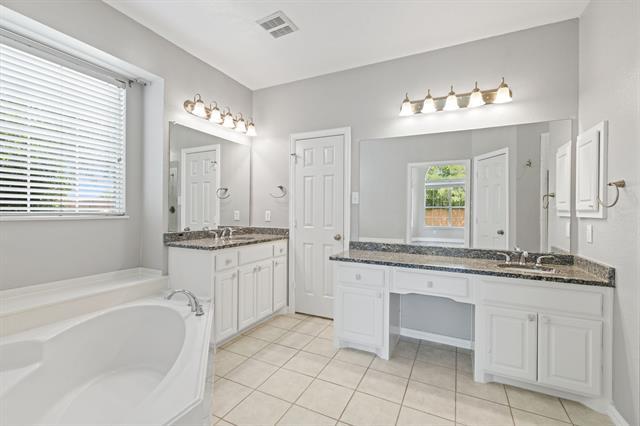 Building Photo - 2011 Teasbend Ln