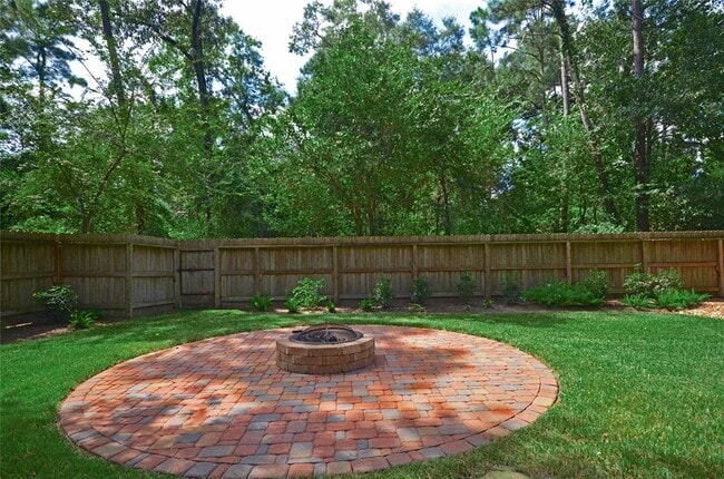 Building Photo - 19 Village Knoll Pl