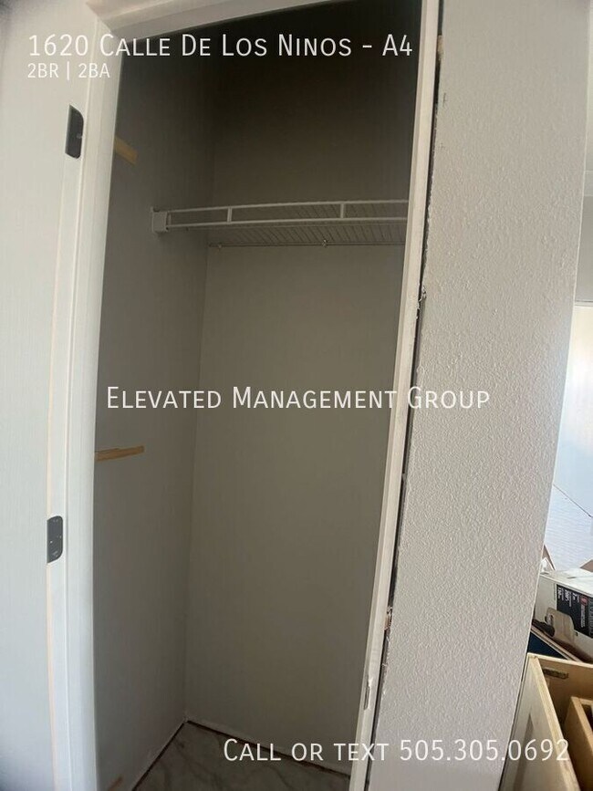 Building Photo - 1620 Calle de los Ninos Ave