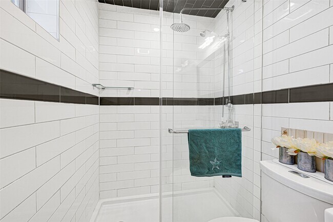 Building Photo - 1603 Welch St