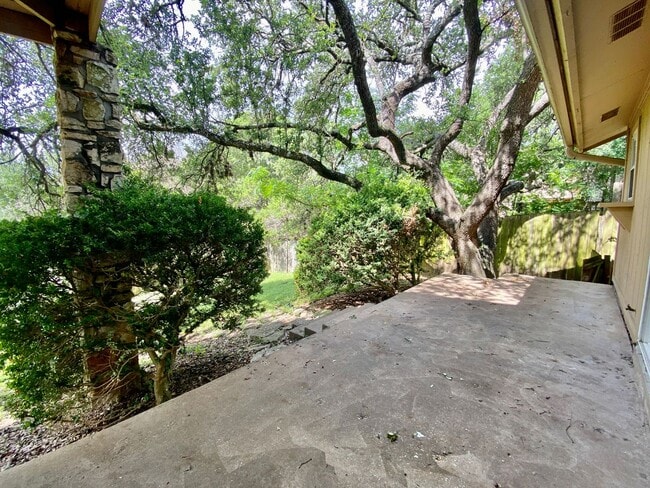 Building Photo - 7219 Scenic Brook Dr