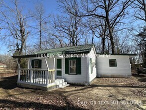 Building Photo - Cozy Home in White Hall