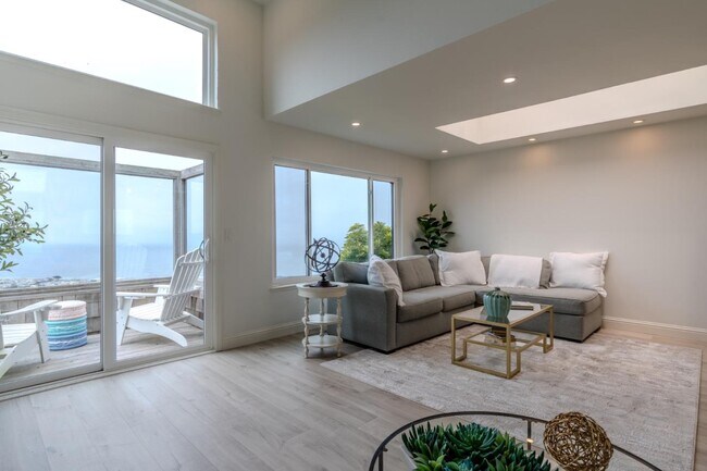 Building Photo - 262 Beachview Ave