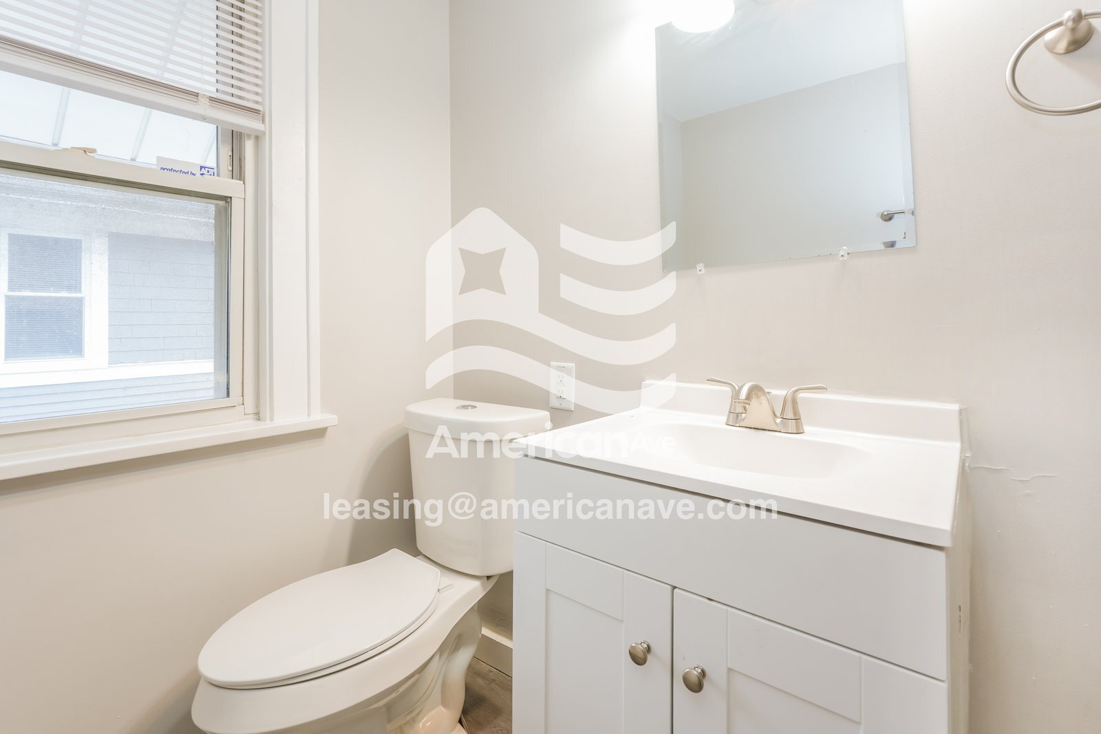 Building Photo - 1115 E Dayton St