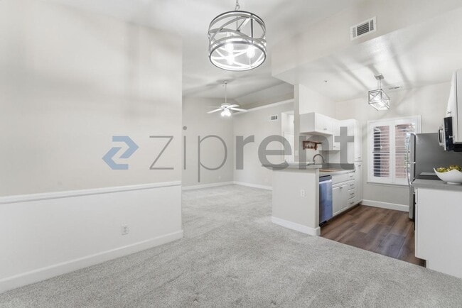 Building Photo - 9600 N 96th St