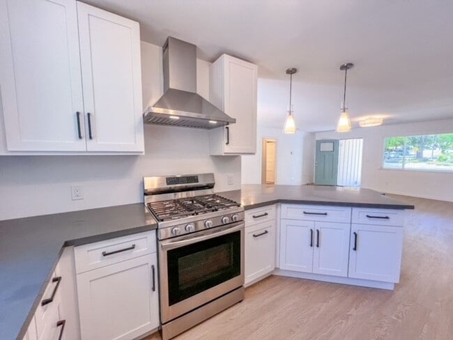 Building Photo - Beautifully Remodeled Three Bedroom Home