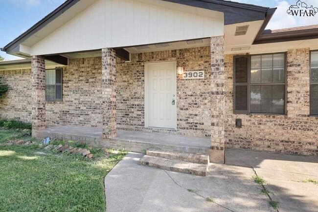 Building Photo - 3902 Cynthia Ln