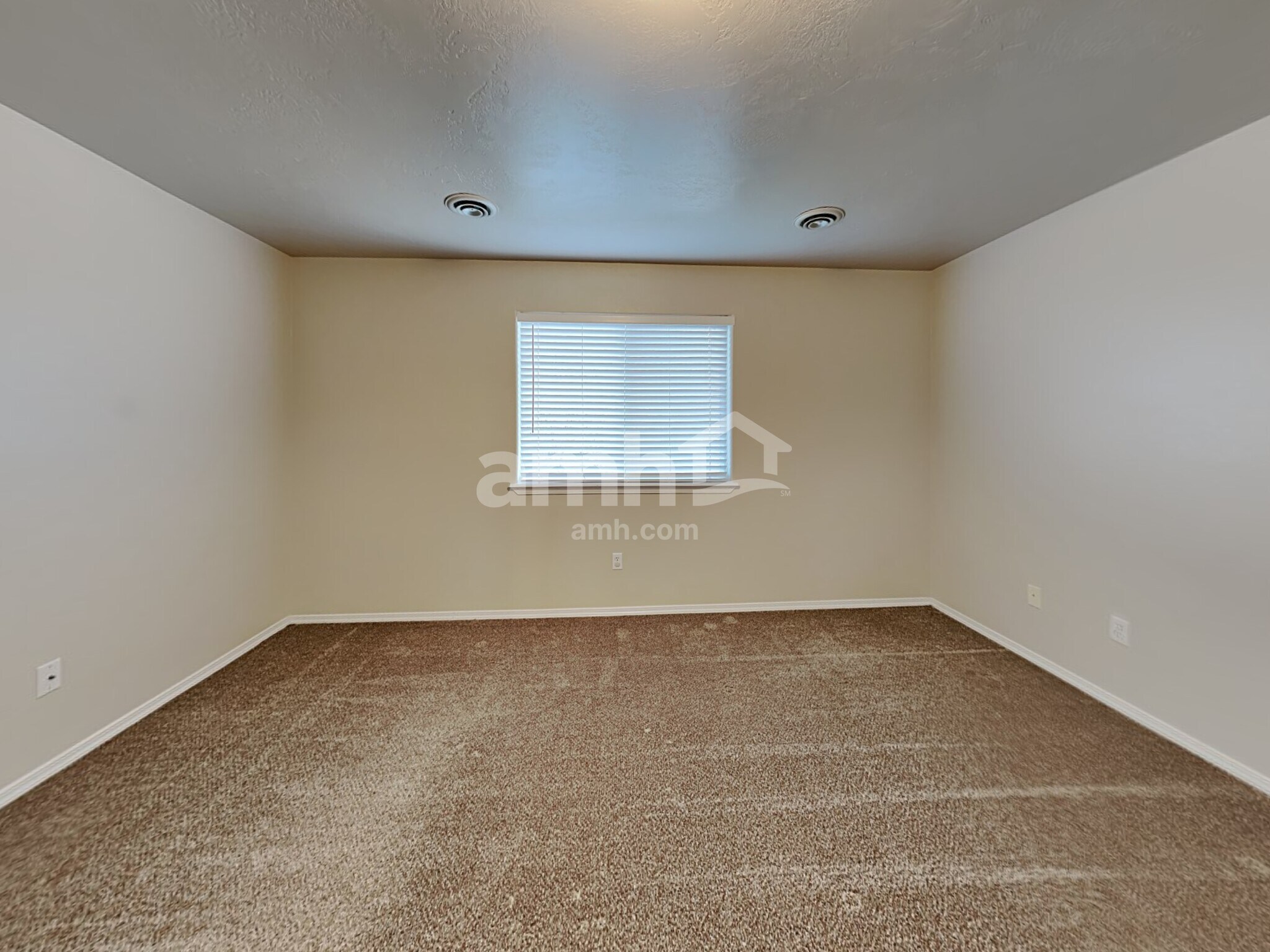 Building Photo - 220 Archer Rd