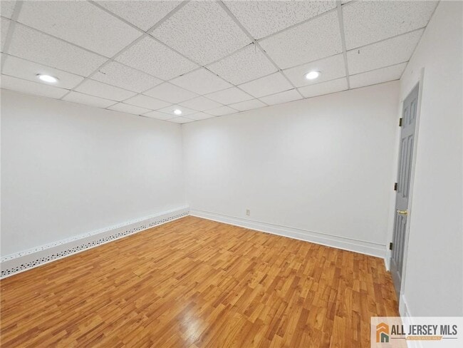 Building Photo - 106 S Broadway
