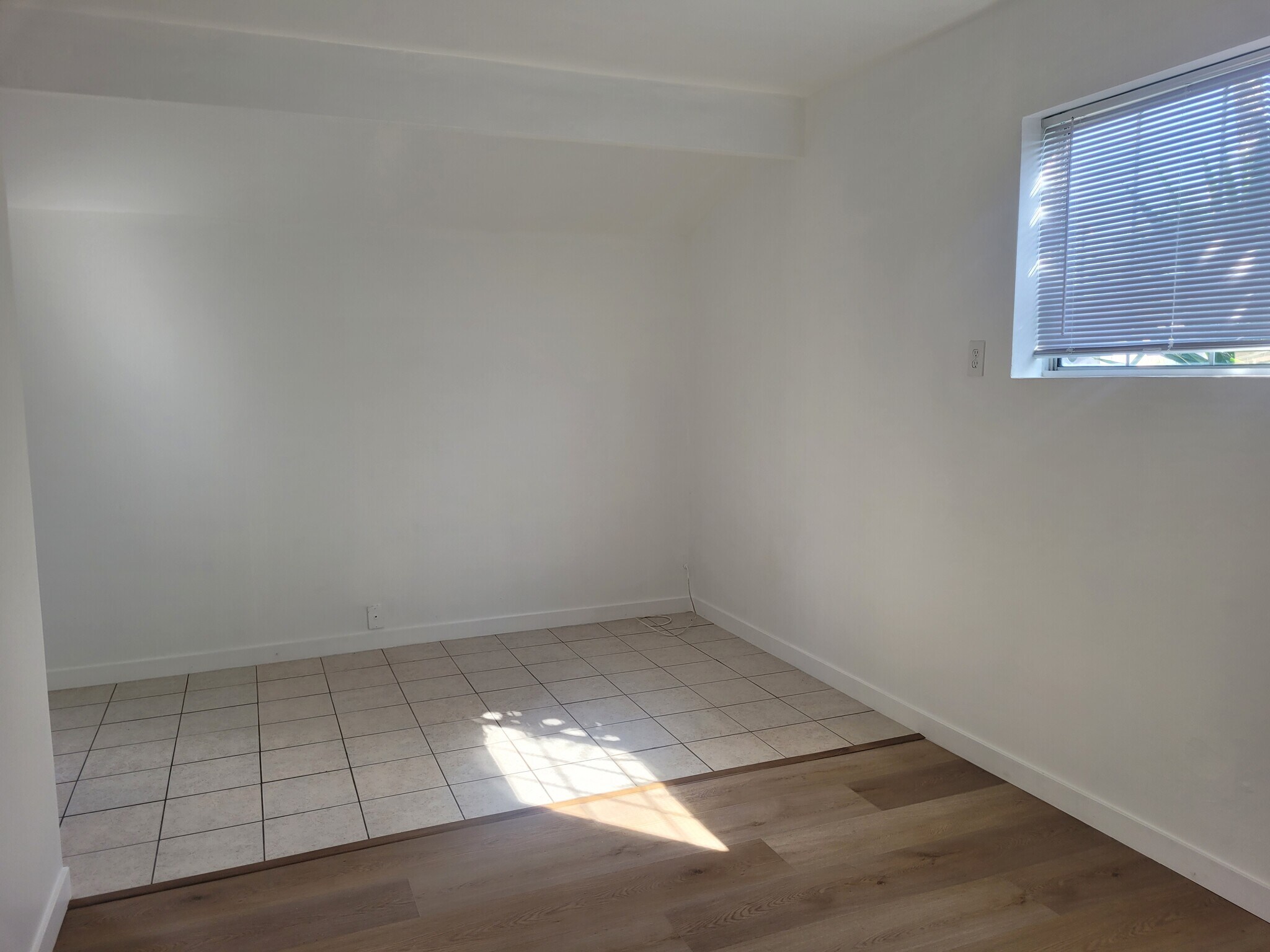 Building Photo - 14223 Carl St