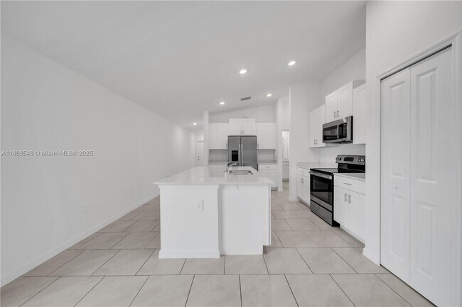 Building Photo - 12089 Monterey Pine Ln