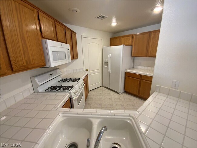 Building Photo - 7400 W Flamingo Rd