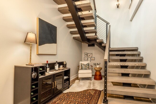 Building Photo - 5589 N Danbury Rd